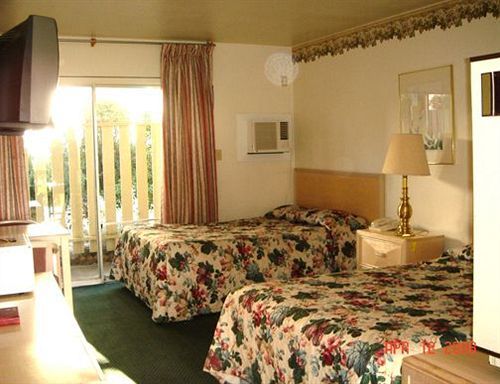 Travel Inn บาเยโค ภายนอก รูปภาพ
